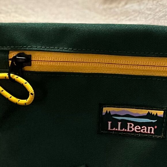 L.L.Bean Signature Green Leather Zip Pouch set - Picture 8 of 11